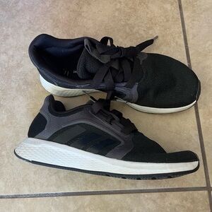 Adidas Bounce shoes. Woman’s size . 8.5. Perfect condition